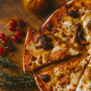 Chế biến Pizza Meibao từ nồi chiên không dầu và lò vi sóng