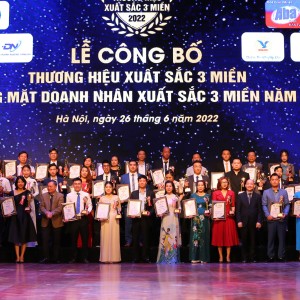 Tôn vinh thương hiệu xuất sắc ba miền năm 2022
